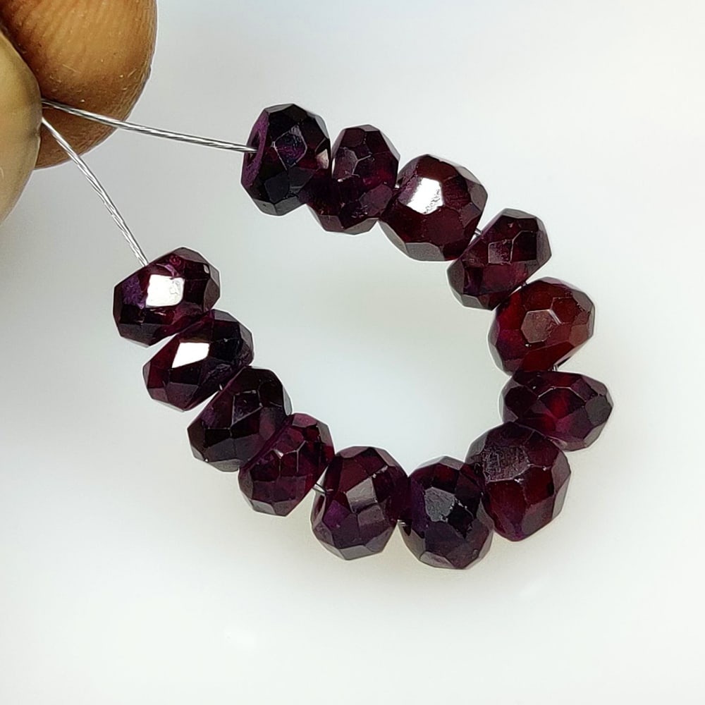 11.64 Ct Natural Almandite Garnet Round Cut Beads (1 of 2)