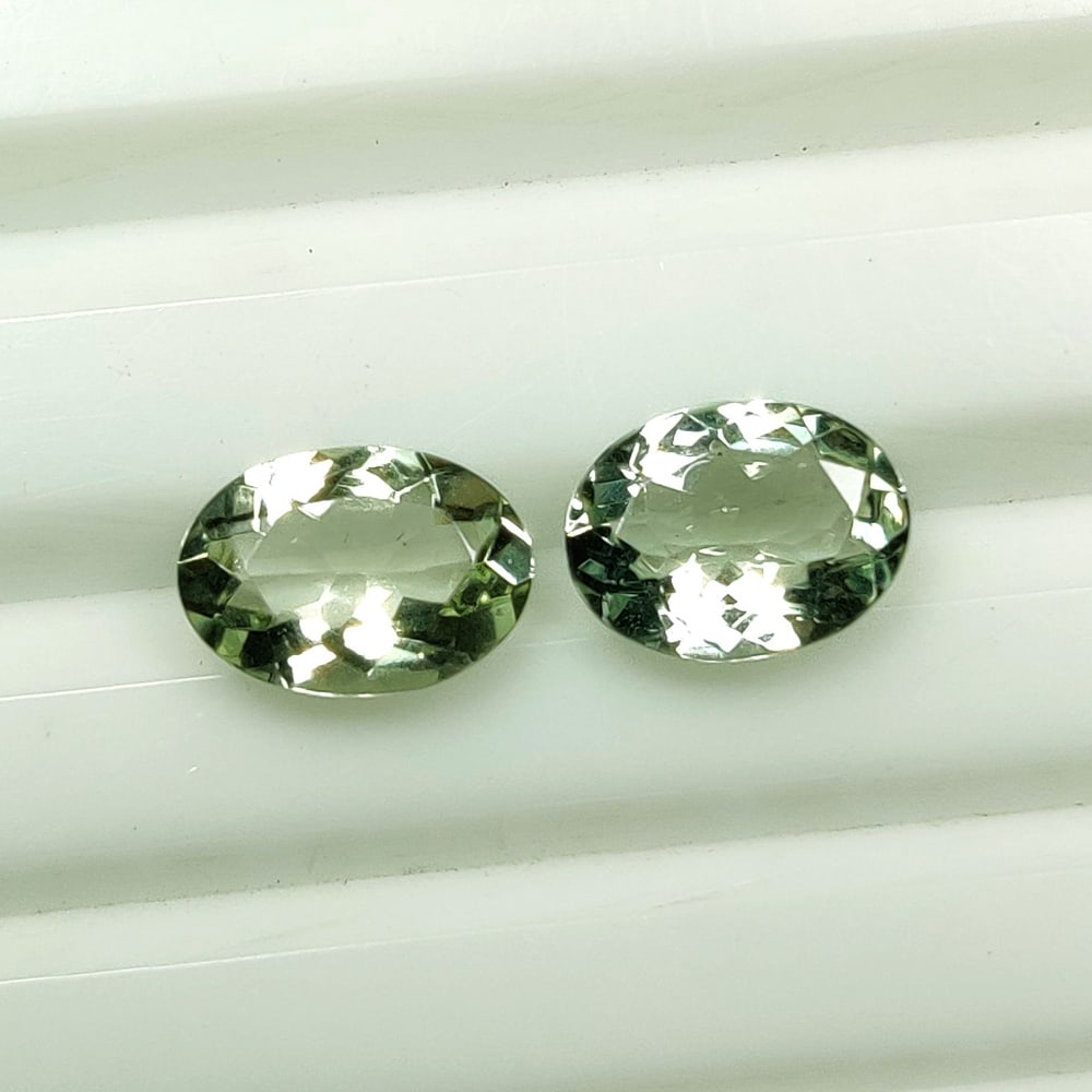 2.79 Ct Natural Green Amethyst Oval Cut Pair (1 of 2)