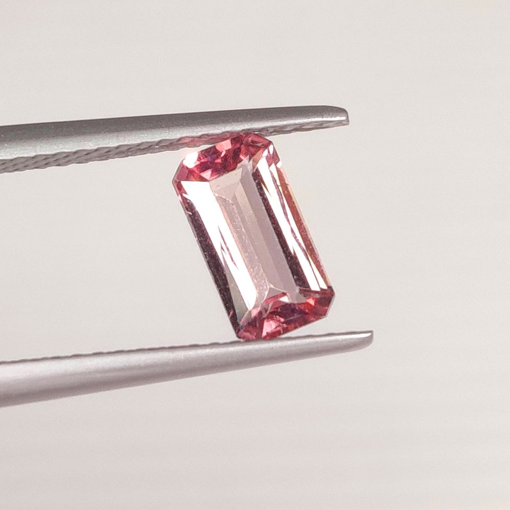 1.02 Ct Natural Pink Tourmaline Octagon Cut (1 of 2)