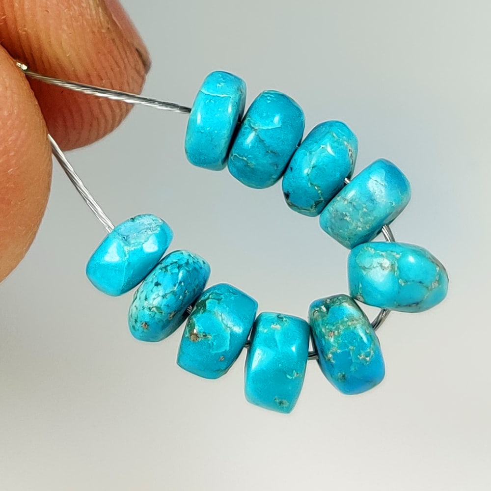 6.19 Ct Natural Blue Turquoise Round Beads (1 of 2)