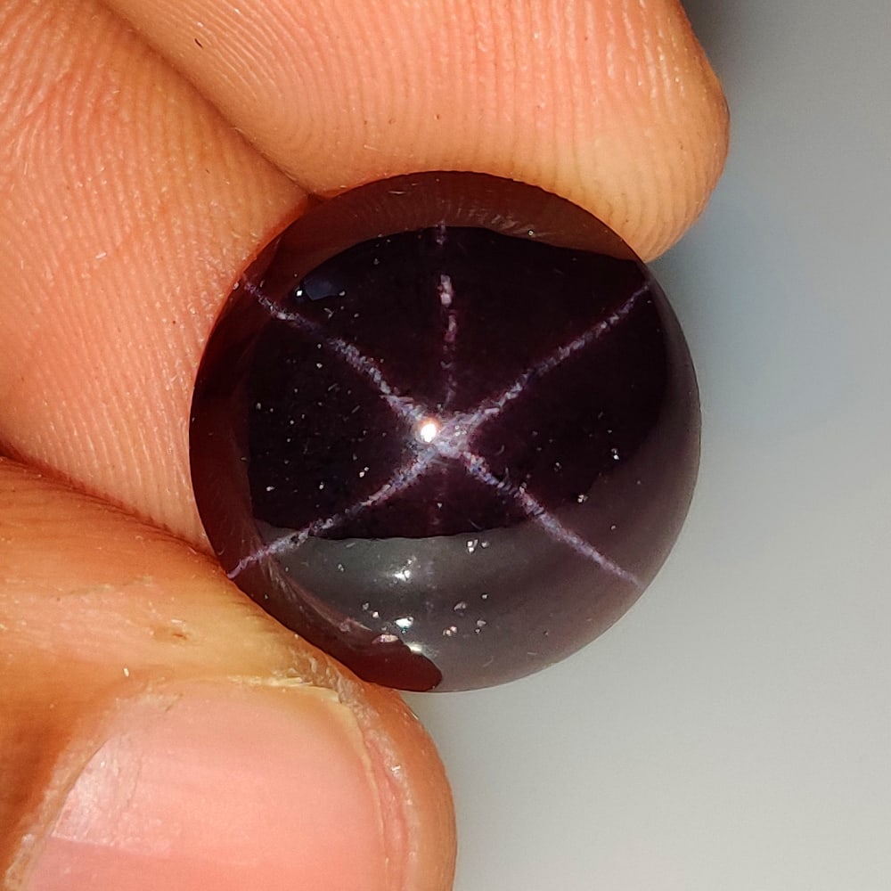 13.44 Ct Natural Star Garnet Round Cab (1 of 2)