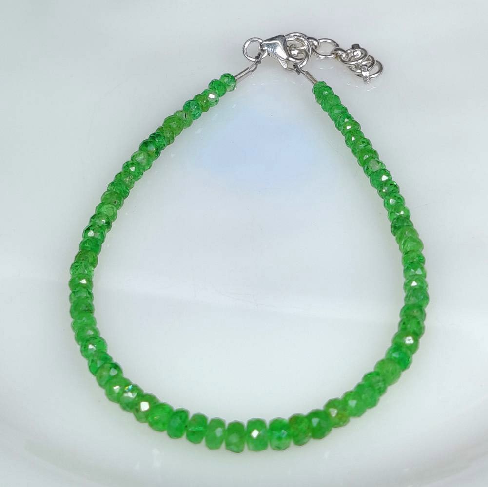 15.92 Ct Natural Green Tsavorite Round Cut Beads Bracelet (1 of 3)