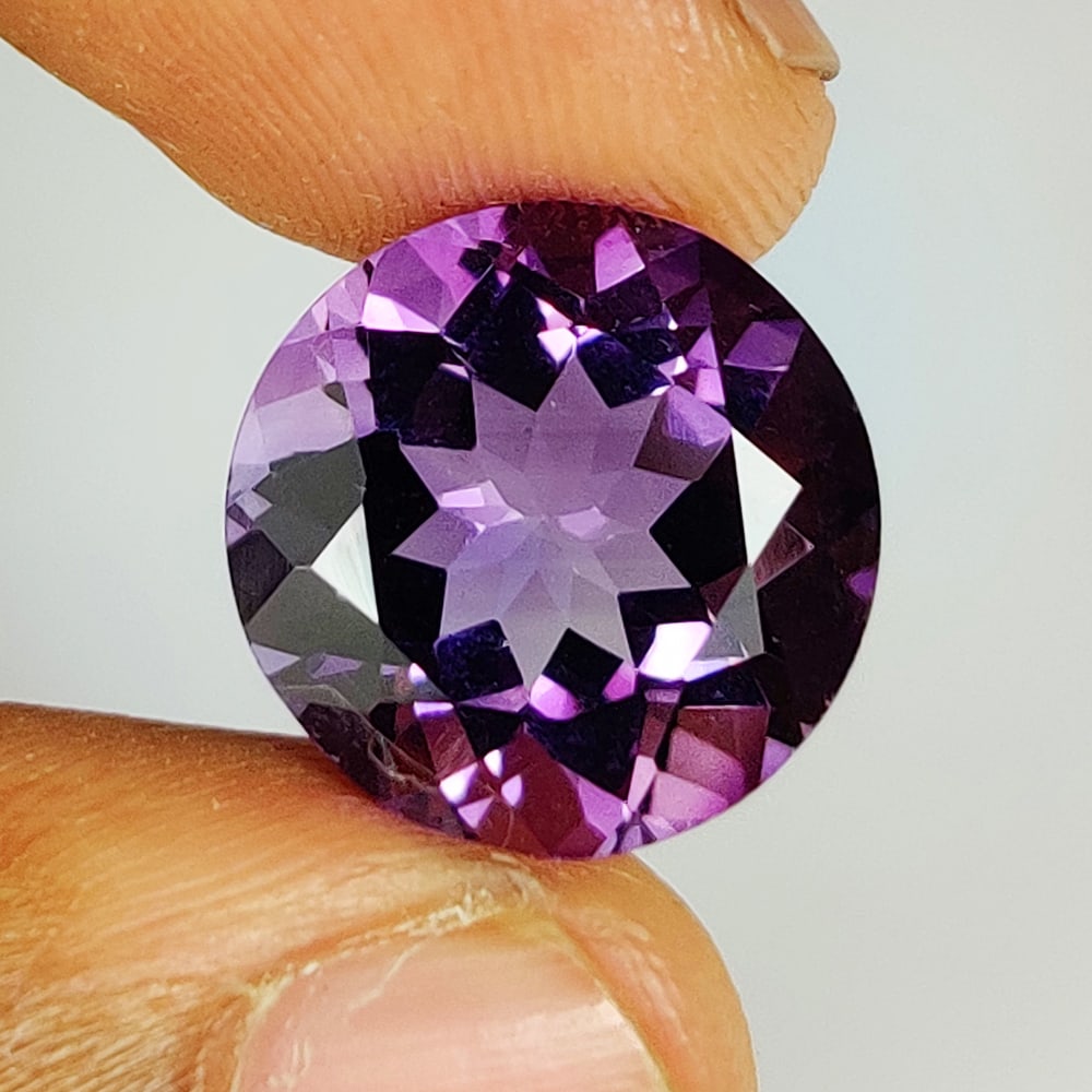 11.02 Ct Natural Purple Amethyst Round Cut (1 of 2)