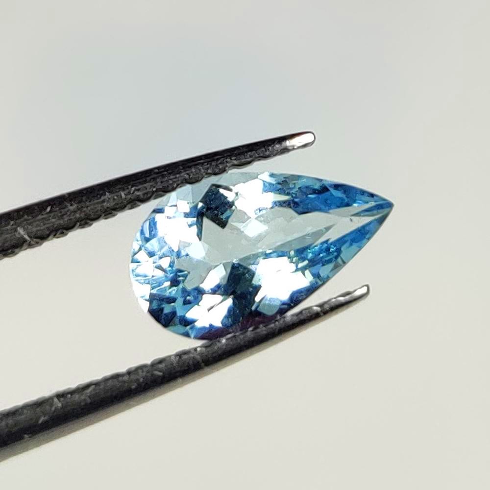 0.88 Ct Natural Aquamarine Pear Cut (1 of 2)