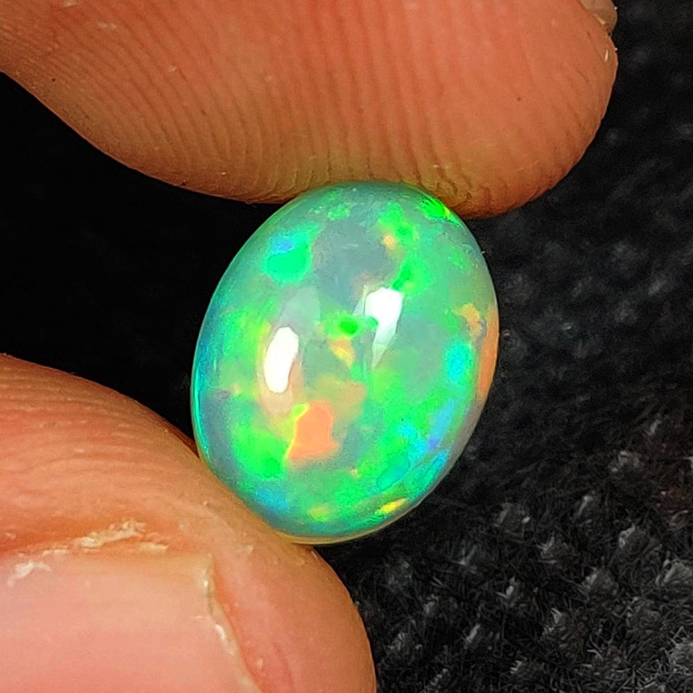 2.00 Ct Natural Multicolor Welo Opal Flash Fire Oval Cab (1 of 3)