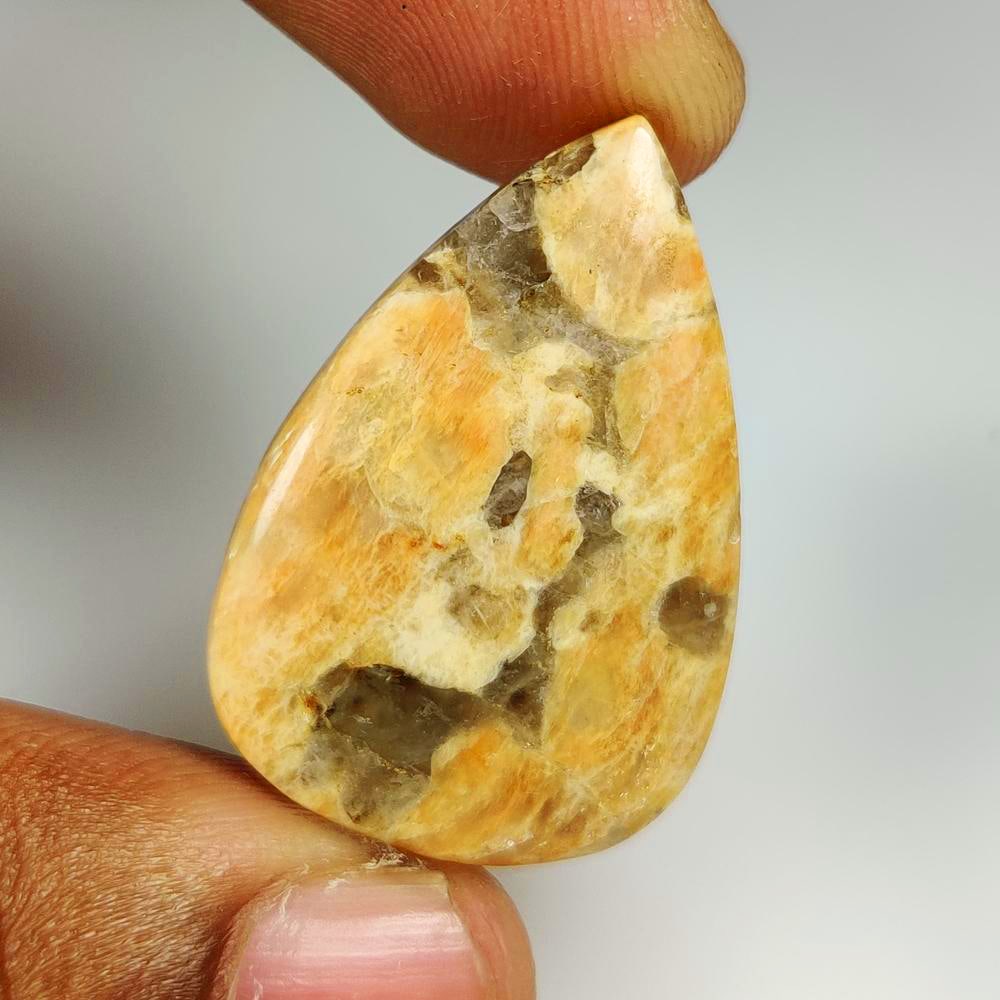 25.16 Ct Natural Plum Agate Pear Cab (1 of 2)