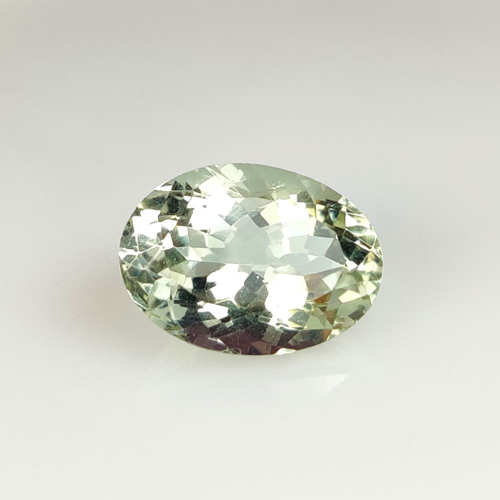 12.10 Ct Natural "Prasiolite" (Green Amethyst)Oval Cut: Weight - 12.10 Ct / Dimensions - 17.90 x 13.10 x 9.50 mm / Shape - Oval Cut / Color - Green / Clarity - VVS / Origin - Brazil / Treatment - Heated