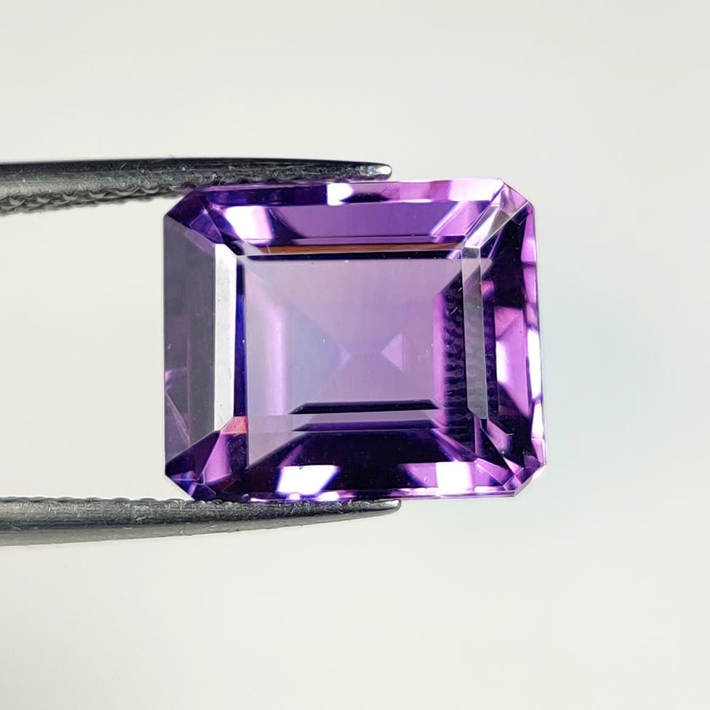 5.89 Ct Natural Purple Amethyst Octagon Cut (1 of 2)