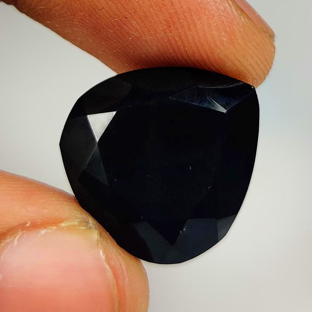 13.27 Ct Natural Black Onyx Pear Cut: Weight - 13.27 Ct / Dimensions - 18.60 x 17.70 x 7.30 mm / Shape - Pear Cut / Clarity - Opaque / Origin - Brazil / Treatment - None