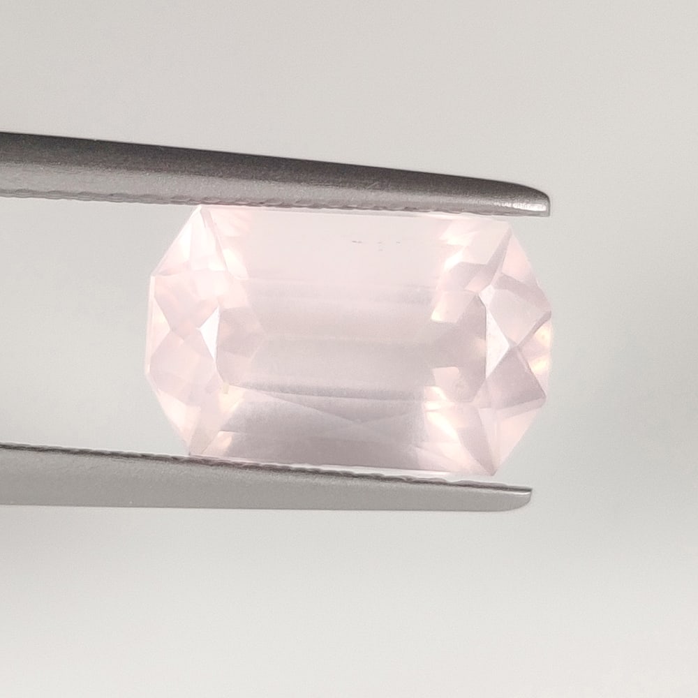 3.11 Ct Natural Rose Quartz Fancy Cut (1 of 2)