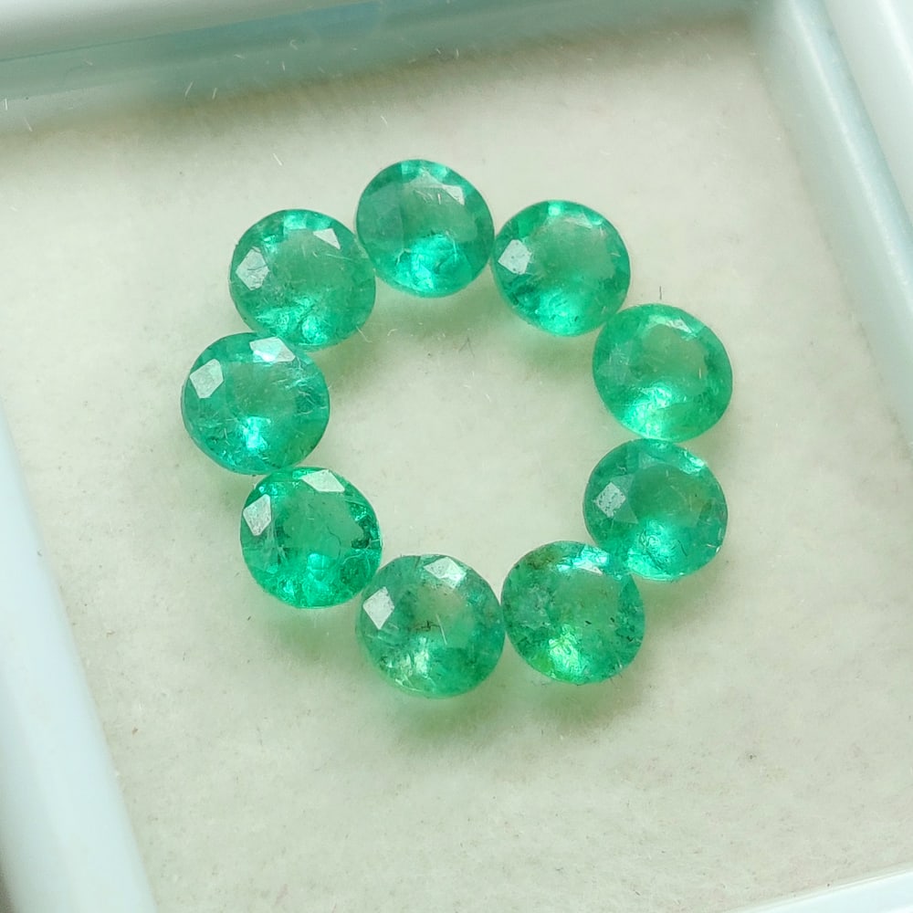 1.50 Ct Natural Zambian Green Emerald Round Calibrate Set (1 of 3)