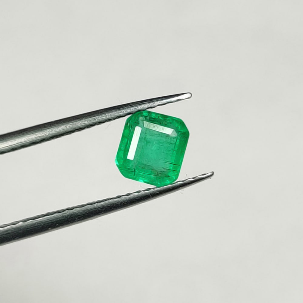 0.81 Ct Natural Zambian Green Emerald Square Emerald Cut: Weight - 0.81 Ct / Dimensions - 5.90 x 5.40 x 3.40 mm/ Shape - Square Cut / Color - Green / Clarity - SI / Origin - Zambia / Treatment - Natural Emeralds are commonly enhanced by oil