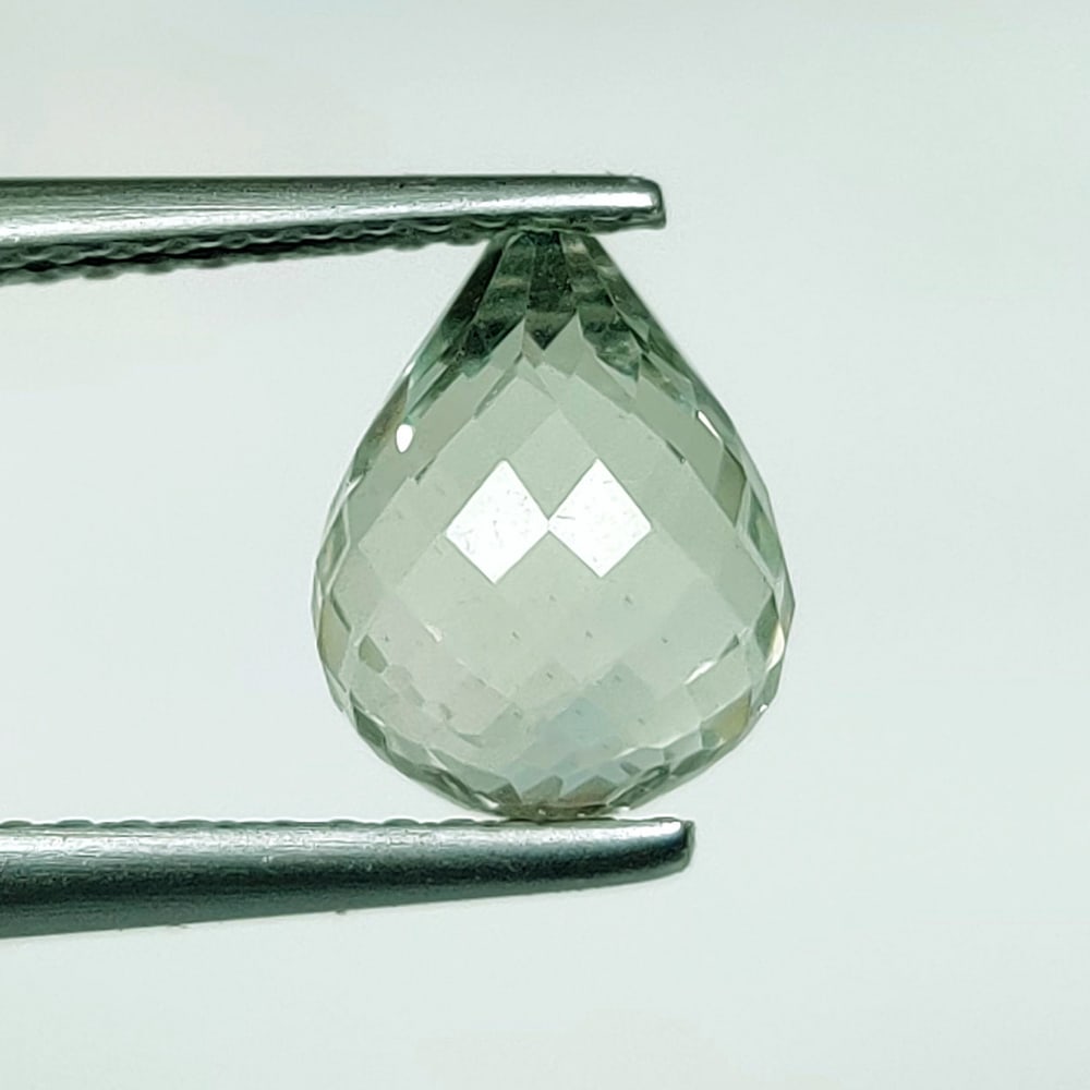 2.71 Ct Natural Green Amethyst Pear Briolette Drop (1 of 2)