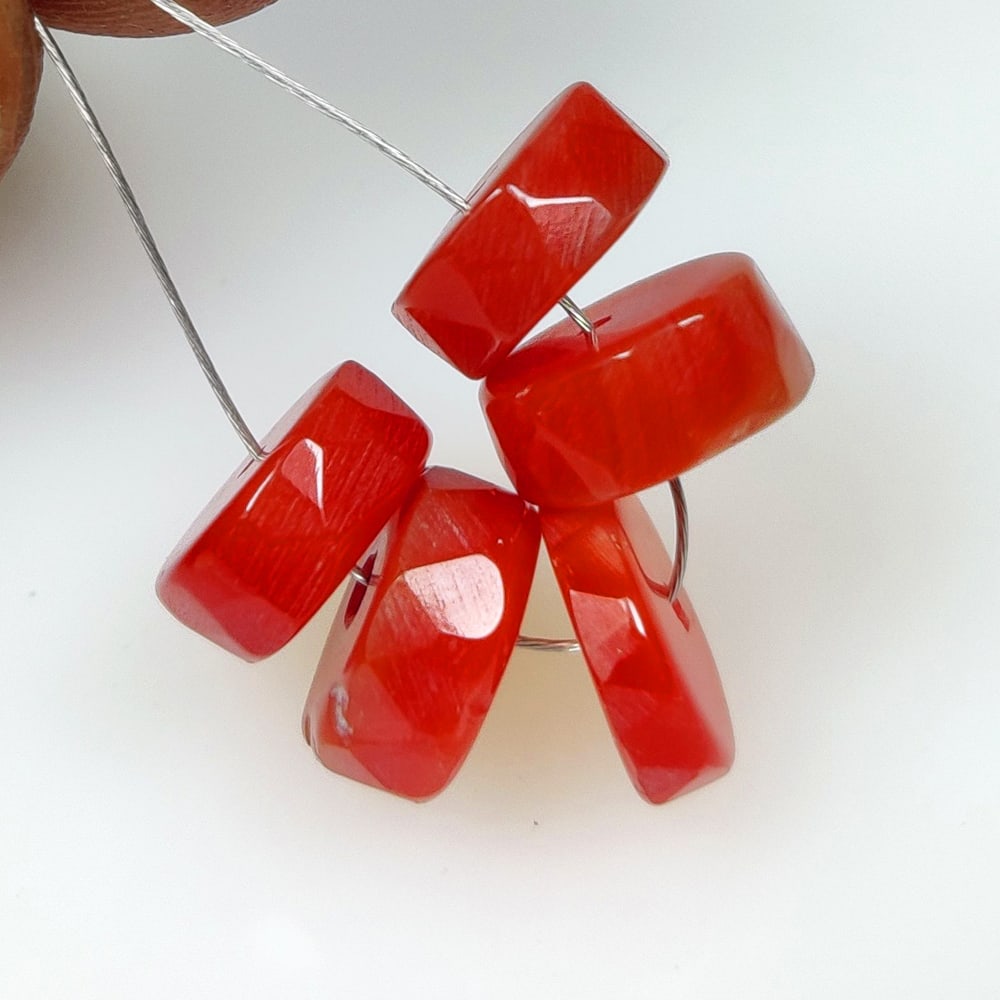 10.28 Ct Natural Orange Carnelian Round Beads: Weight - 10.28 Ct / Dimensions - 7.90 - 8.40 mm / 5 Pc's / Shape & Cut - Round Beads / Transparency - Semi - Opaque / Origin - Brazil