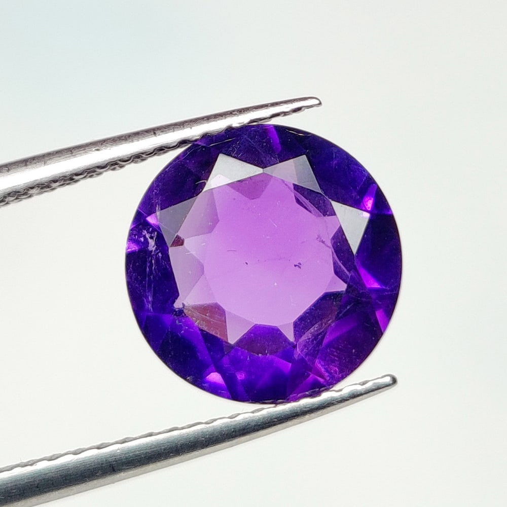 2.61 Ct Natural Purple Amethyst Round cut (1 of 2)