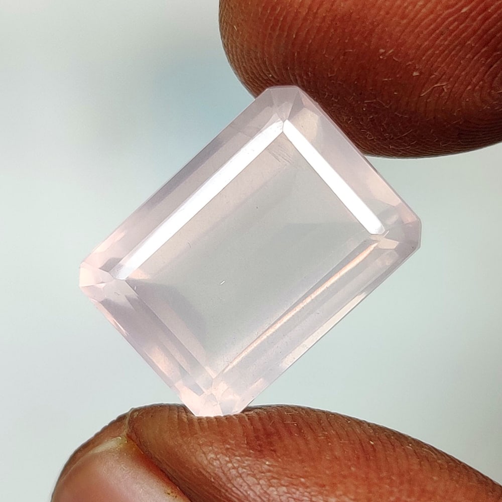 13.23 Ct Natural Light Pink Rose Quartz Emerald Cut (1 of 2)