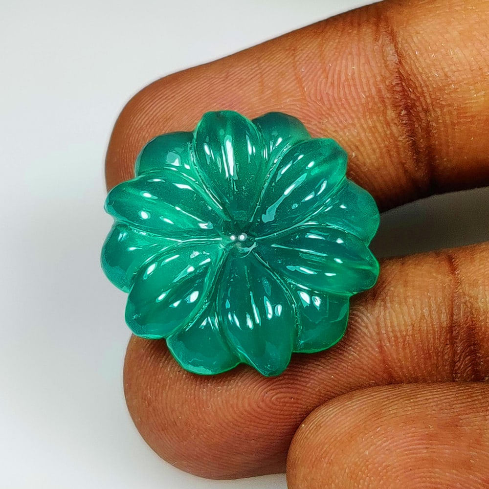 14.78 Ct Natural Green Onyx Flower Carving (1 of 2)