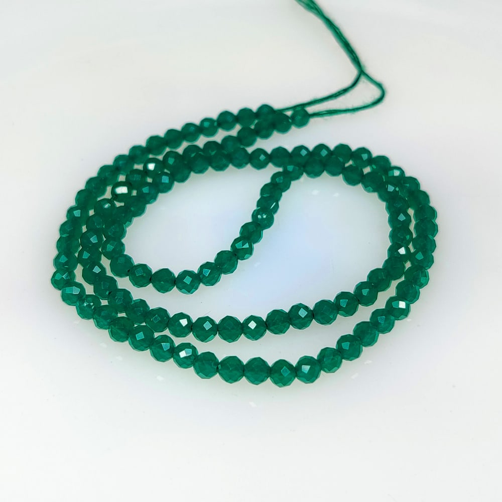 18.00 Ct Natural 13" Green Onyx Round Drilled Beads (1 of 2)