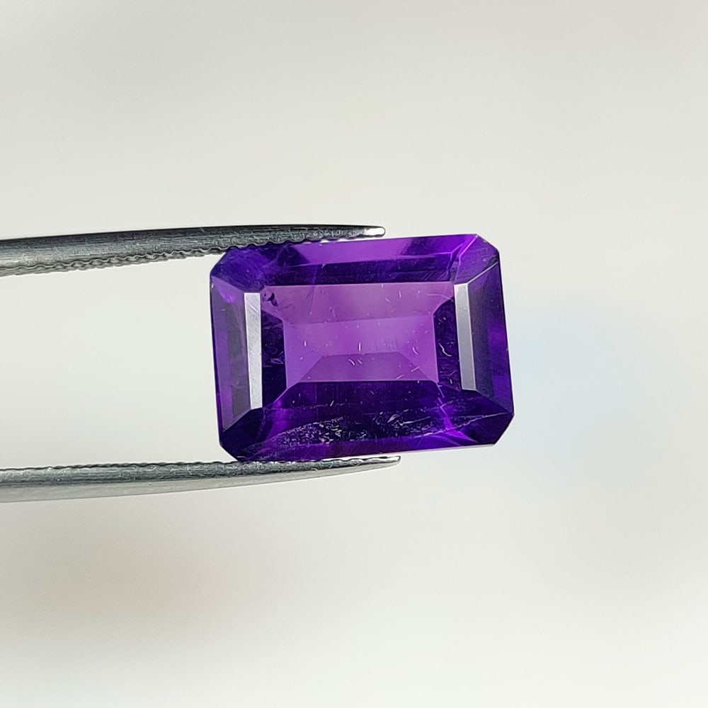 7.60 Ct Natural Purple Amethyst Octagon Cut (1 of 3)