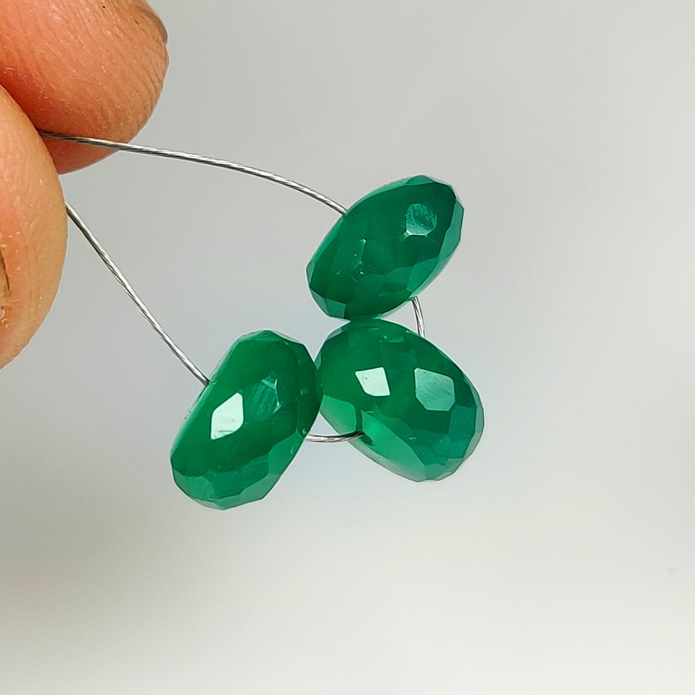 8.36 Ct Natural Green Onyx Round Cut Beads (1 of 2)