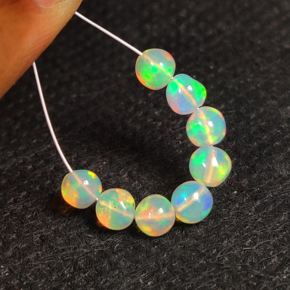 2.77 Ct Natural Multicolor Welo Opal Fire Round Ball Beads (1 of 2)