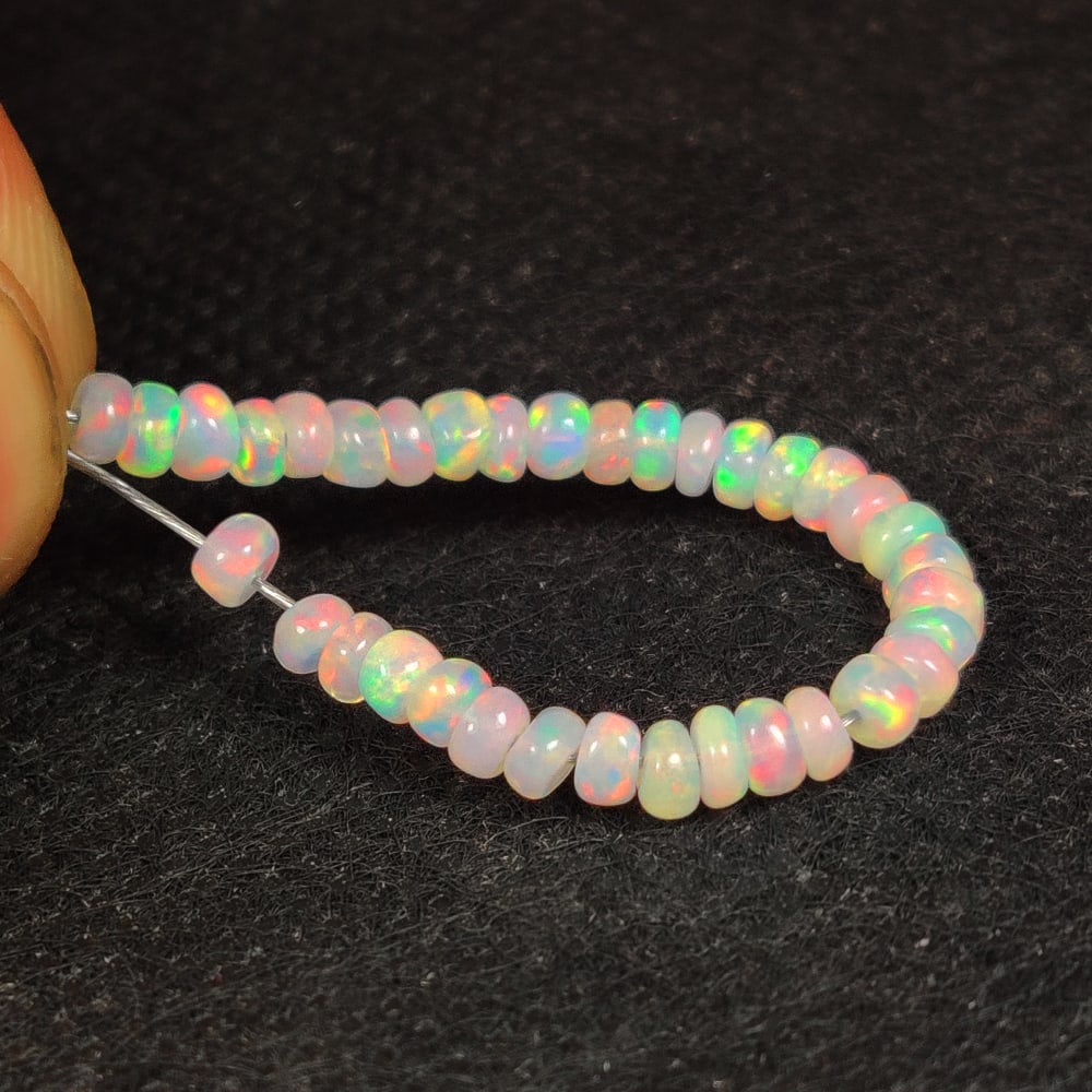 4.52 Ct Natural Multicolor Welo Opal Flash Fire Round Cut Beads (1 of 2)