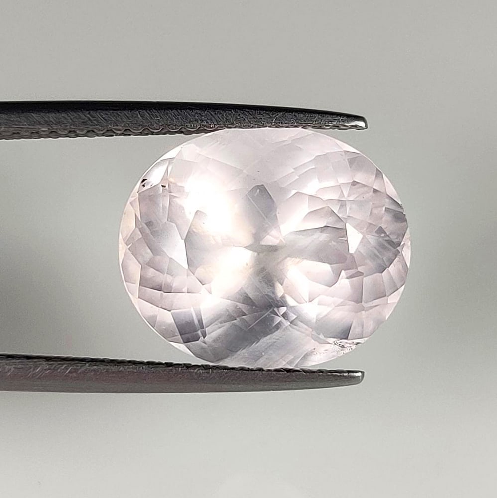 7.90 Ct Natural Pleasant Pink Morganite Oval Cut (1 of 2)