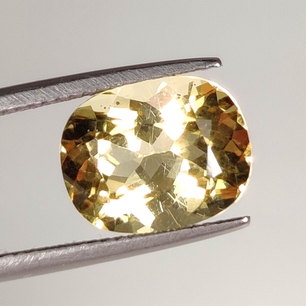 4.85 Ct Natural Yellow Scapolite Cushion Cut (1 of 2)