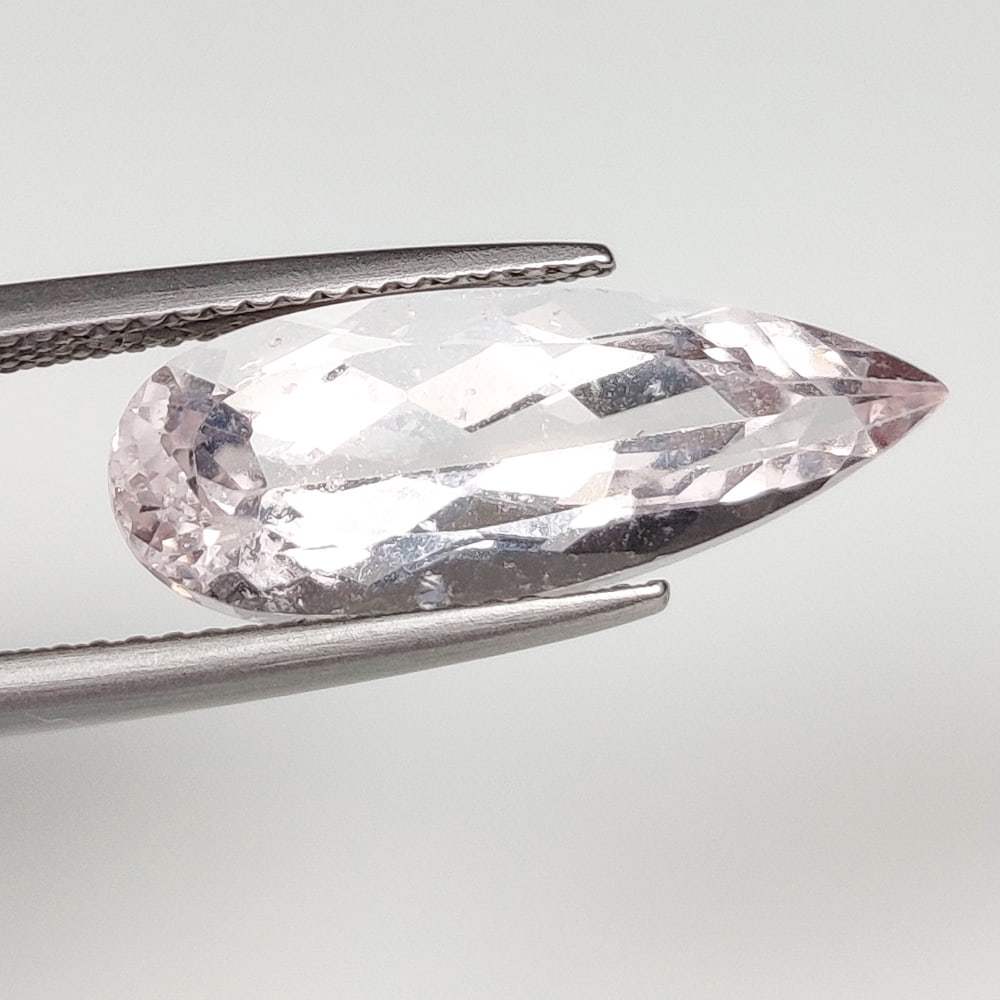 5.41 Ct Natural Pleasant Pink Morganite Pear Cut (1 of 2)