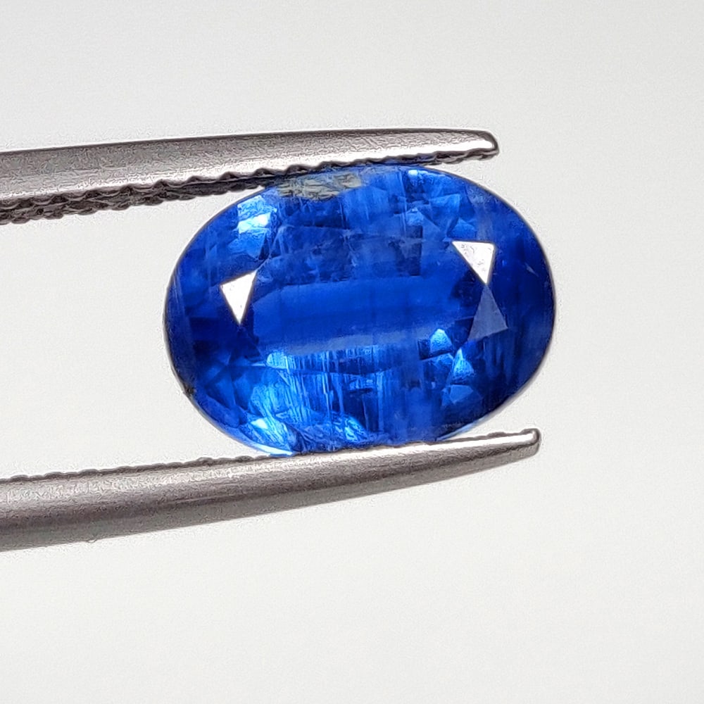 3.32 Ct Natural Blue Kyanite Oval Cut (1 of 2)