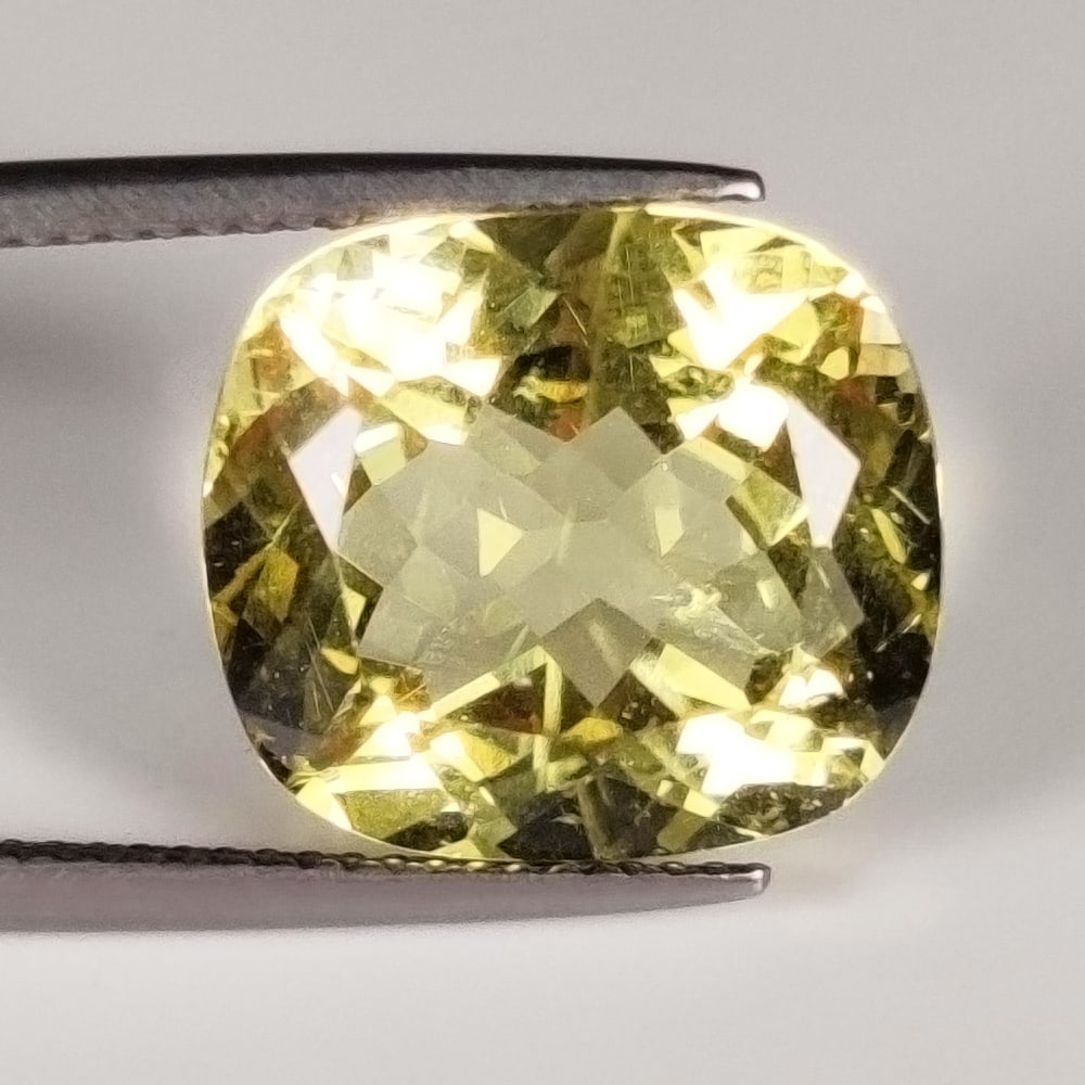 10.97 Ct Natural Yellow Beryl Cushion Cut (1 of 2)