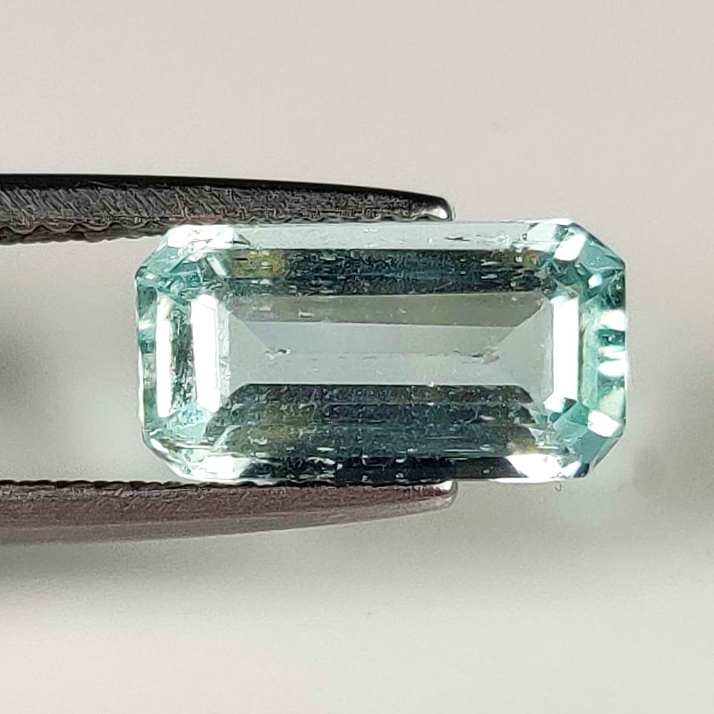2.30 Ct Natural Aquamarine Octagon Cut: Weight - 2.30 Ct / Size -11.50 x 6.20 x 4.30 mm / Shape - Octagon Cut / Color - Water Blue / Clarity - Transparent / Origin -India / Treatment - None