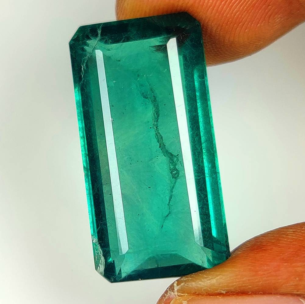 28.43 Ct Natural Flourite Octagon Cut (1 of 2)