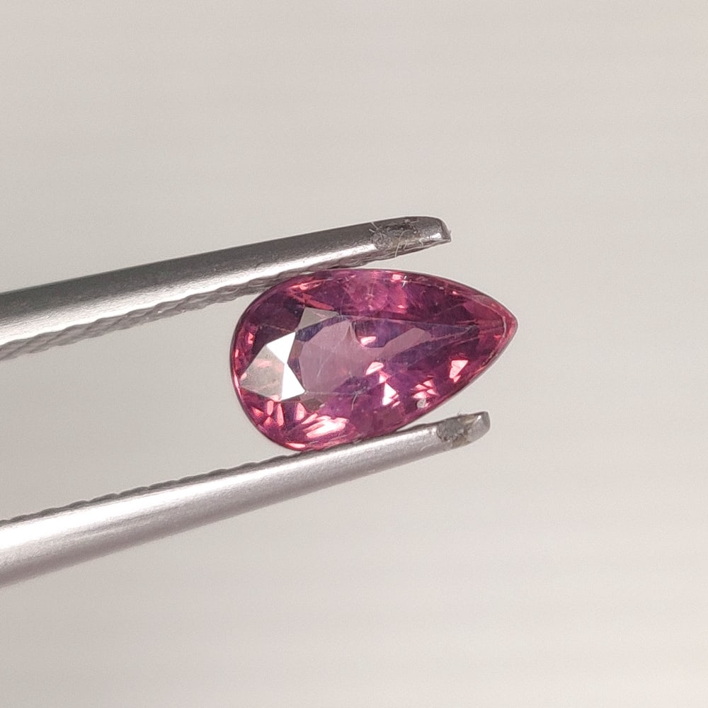 1.25 Ct Natural Spinel Pear Cut (1 of 2)