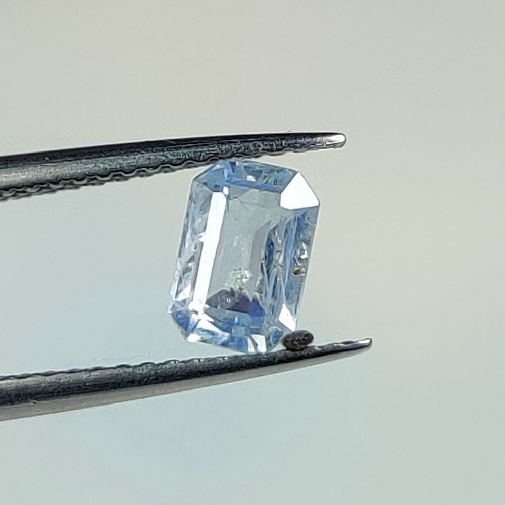 1.09 Ct Natural Sapphire OCtagon Cut (1 of 3)