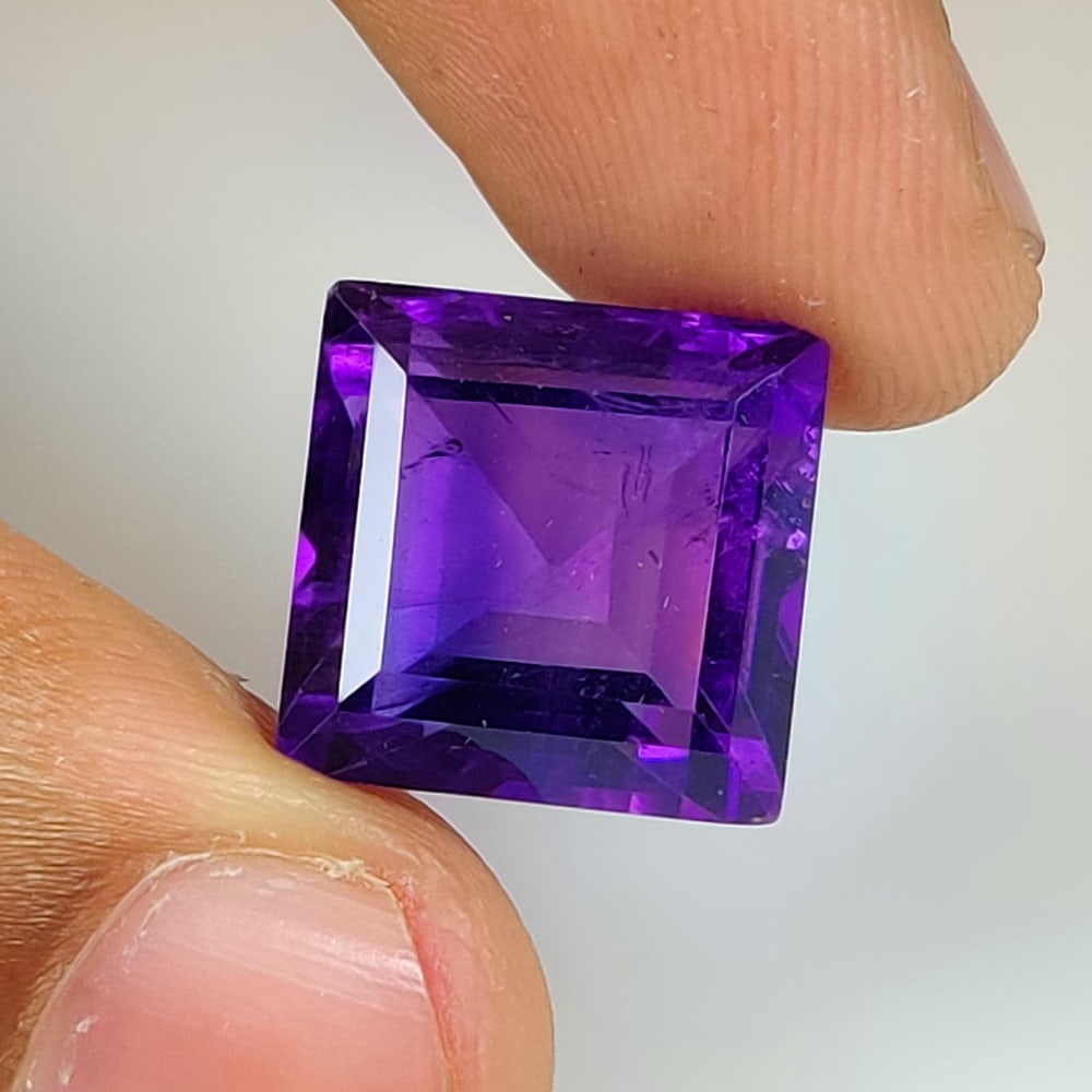 15.17 Ct Natural Purple Amethyst Square Cut (1 of 3)