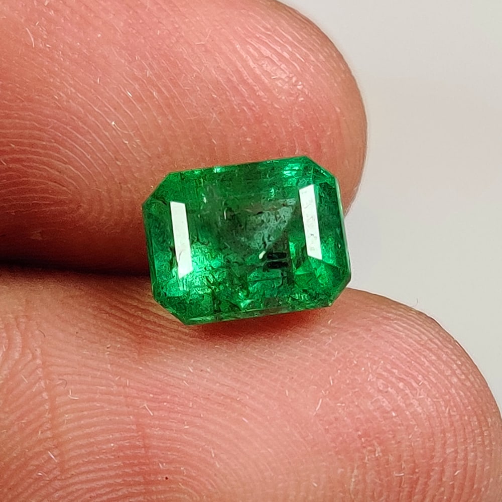 2.24 Ct Natural Zambian Green Emerald Octagon Cut (1 of 3)