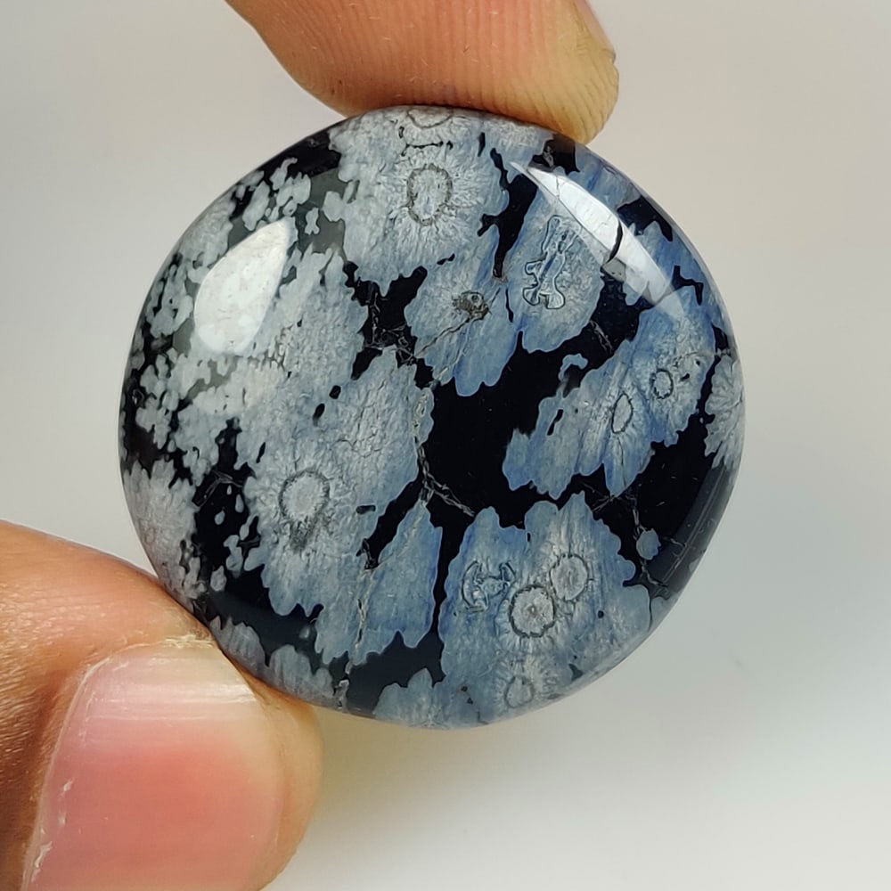 36.68 Ct Natural Snow Flake Jasper Quartz Round Cab: Weight - 36.68 Ct / Dimensions - 29.00 x 29.00 x 6.30 mm / Shape & Cut - Round Cab / Color - Black Transparency - OPaque / Origin - USA / Comments - None