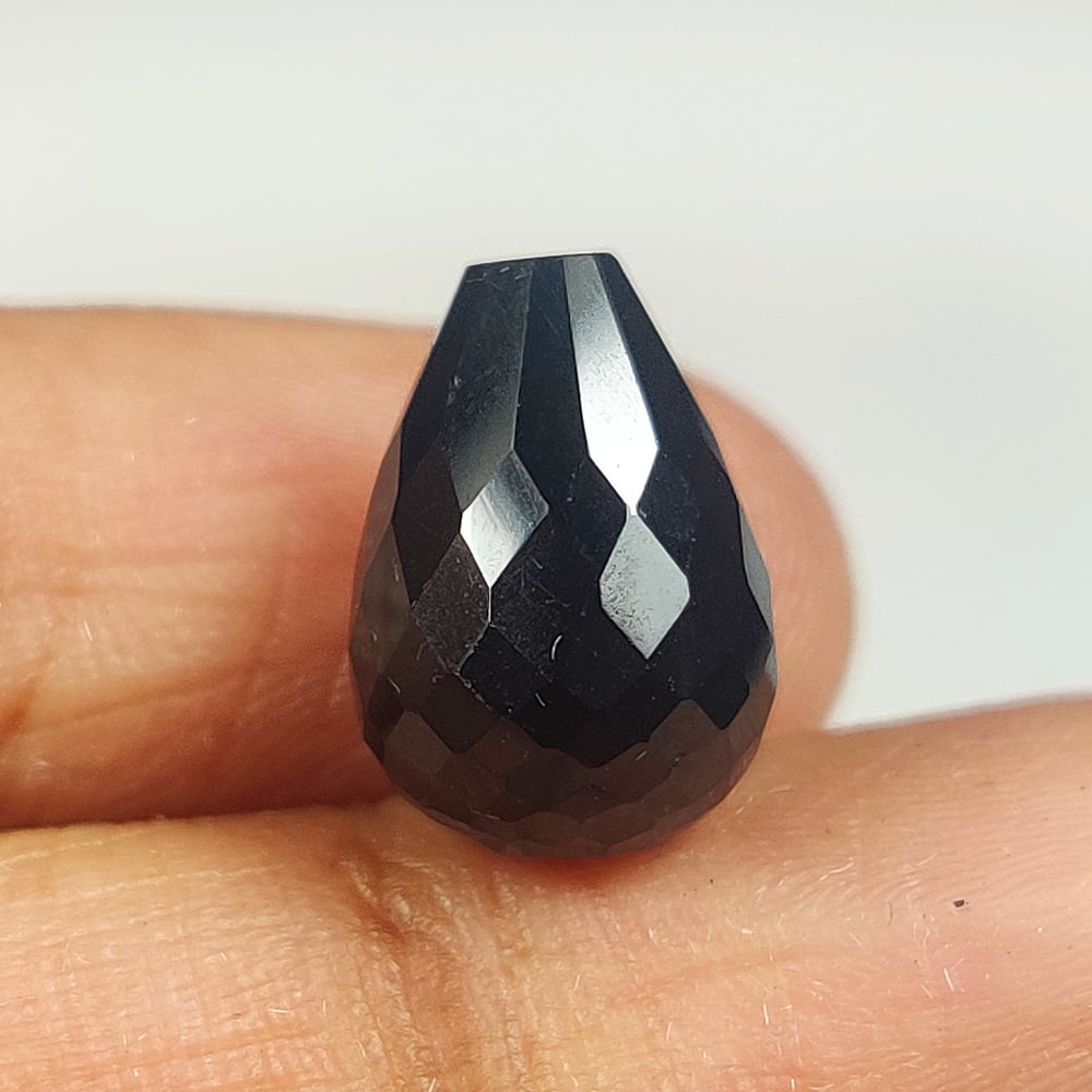 6.74 Ct Natural Black Onyx Pear Drop: Weight - 6.74 Ct / Size - 11.40 x 8.00 x 8.00 mm / Shape - Pear Drop / Clarity - Opaque / Origin - Brazil / Treatment - None