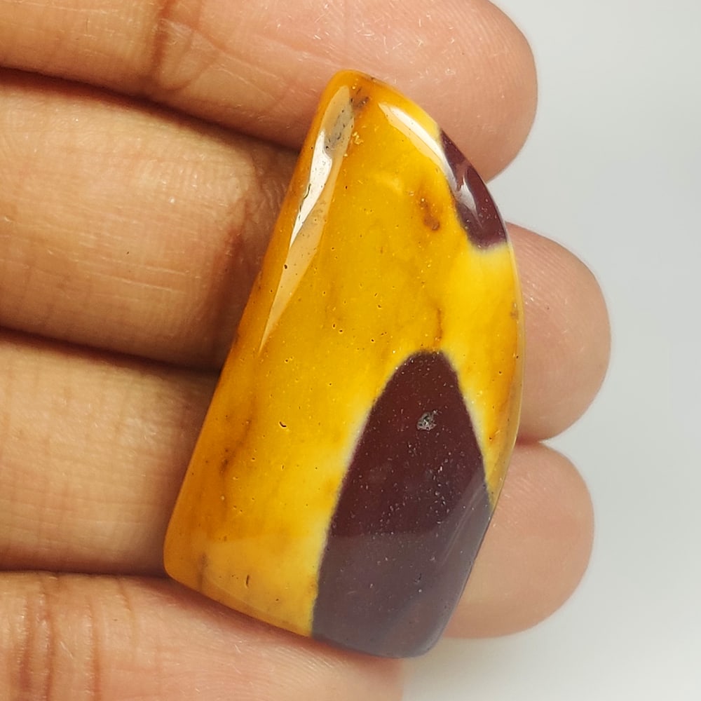 21.04 Ct Natural Mookaite Jasper Quartz Fancy Cab: weight - 21.04 Ct / Dimensions - 30.00 x 15.40 x 5.50 mm / Shape - Excellent Fancy Cab / Origin - Brazil / Treatment - None
