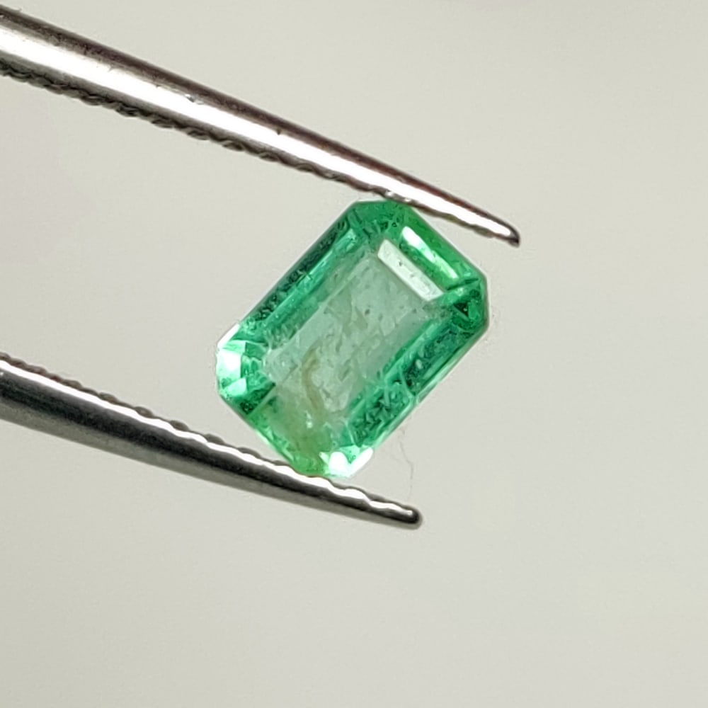 0.62 Ct Natural Zambian Emerald Octagon cut (1 of 2)