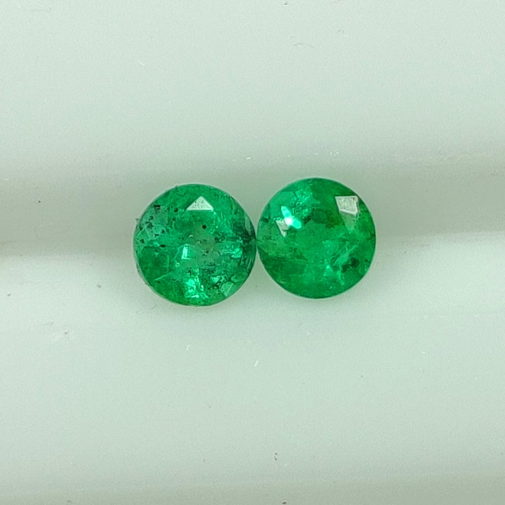 0.35 Ct Natural Zambian Emerald Round cut Pair (1 of 3)