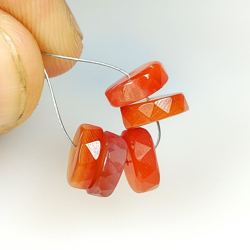 9.23 Ct Natural Orange Carnelian Round Beads: Weight - 9.23 Ct / Dimensions - 8.00 - 8.20 mm / 5 Pc's / Shape - Round Beads / Clarity - Semi - Opaque / Origin - Brazil