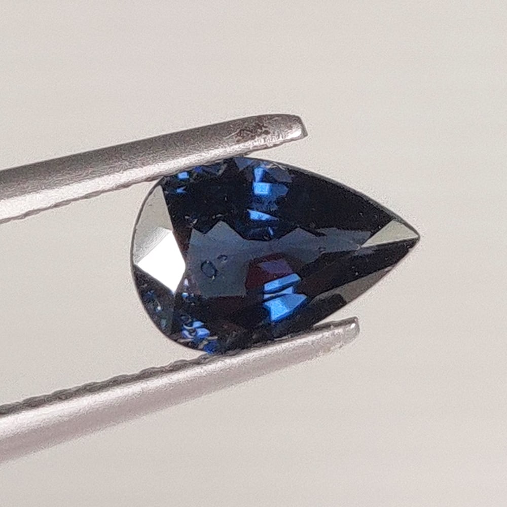 1.02 Ct Natural Spinel Pear Cut (1 of 2)