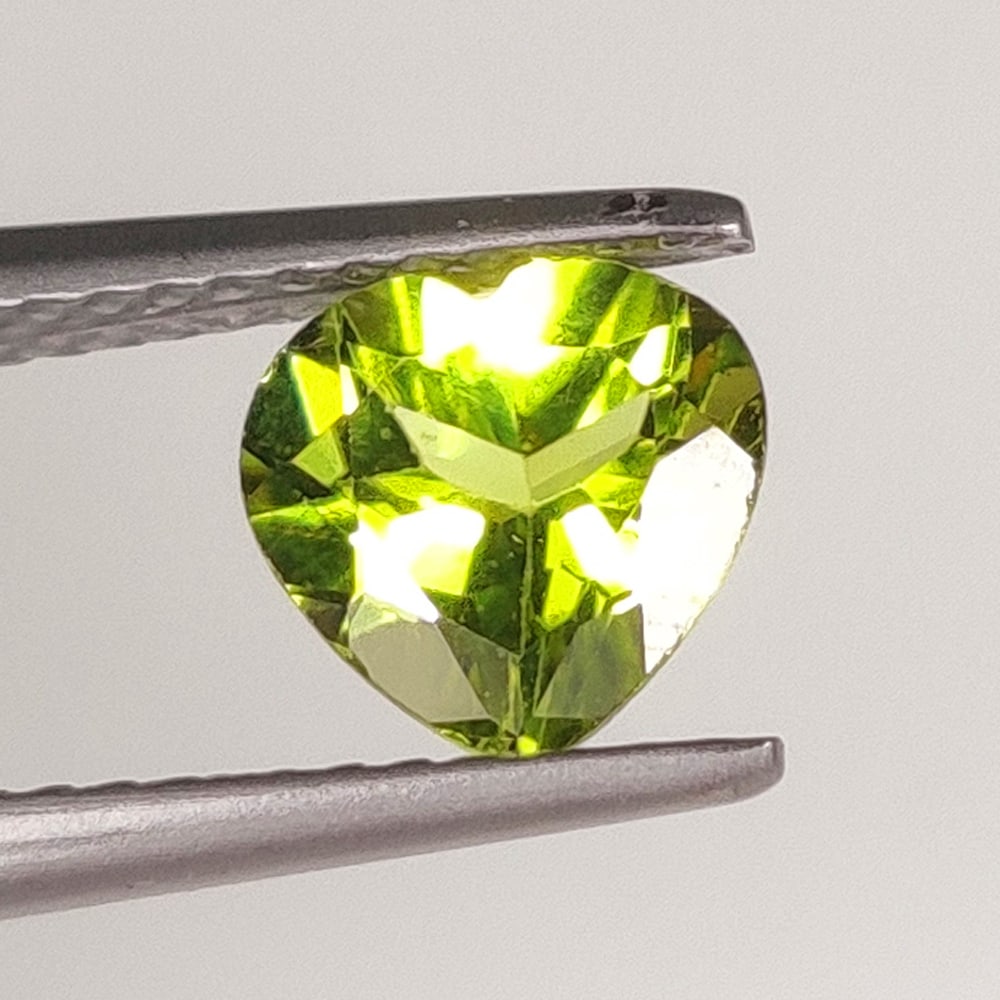 1.16 Ct Natural Green Peridot Heart Cut (1 of 2)