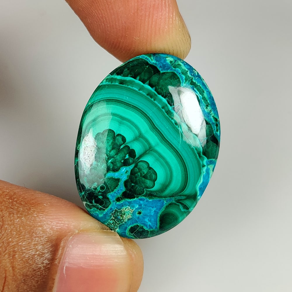 41.21 Ct Natural Azumalachite Oval Cab: weight - 41.21 Ct / Dimensions - 29.00 x 20.90 x 6.00 mm / Shape & Cut - Excellent Oval Cab / Origin - Russia / Comments - None
