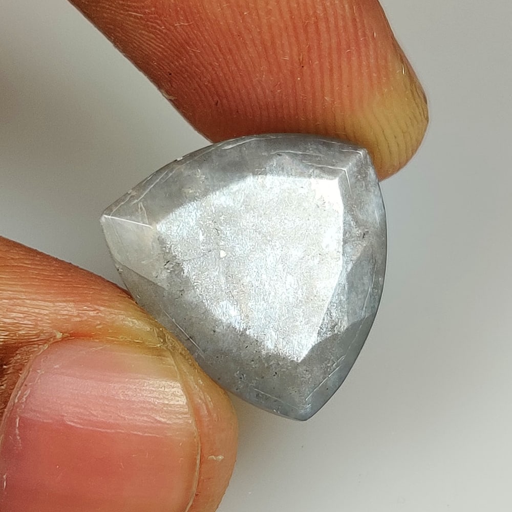 12.46 Ct Natural Moonstone Trillion Cut: Weight - 12.46 Ct / Size -17.10 x 16.80 x 7.70 mm / Shape - Trillion Cut / Clarity - Semi-Transparent / Origin - India / Treatment - None