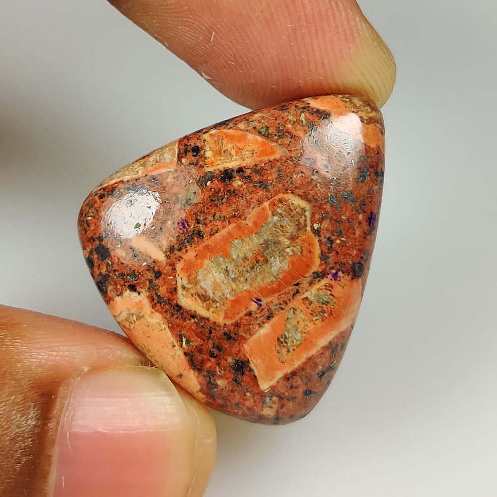 32.04 Ct Natural Poppy Jasper Quartz Pear Cab: weight - 32.04 Ct / Size - 29.00 x 25.10 x 6.30 mm / Shape - Excellent Pear Cab / Origin - Brazil / Treatment - None