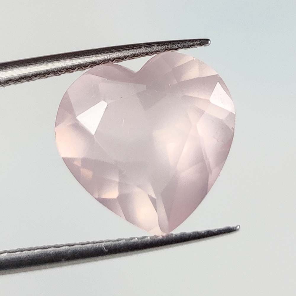 4.75 Ct Natural Rose Quartz Heart Cut: Weight - 4.75 Ct / Dimensions - 12.20 x 11.80 x 6.70 mm / Top Class Quality / Heart Cut / Origin - Brazil / Comments - None