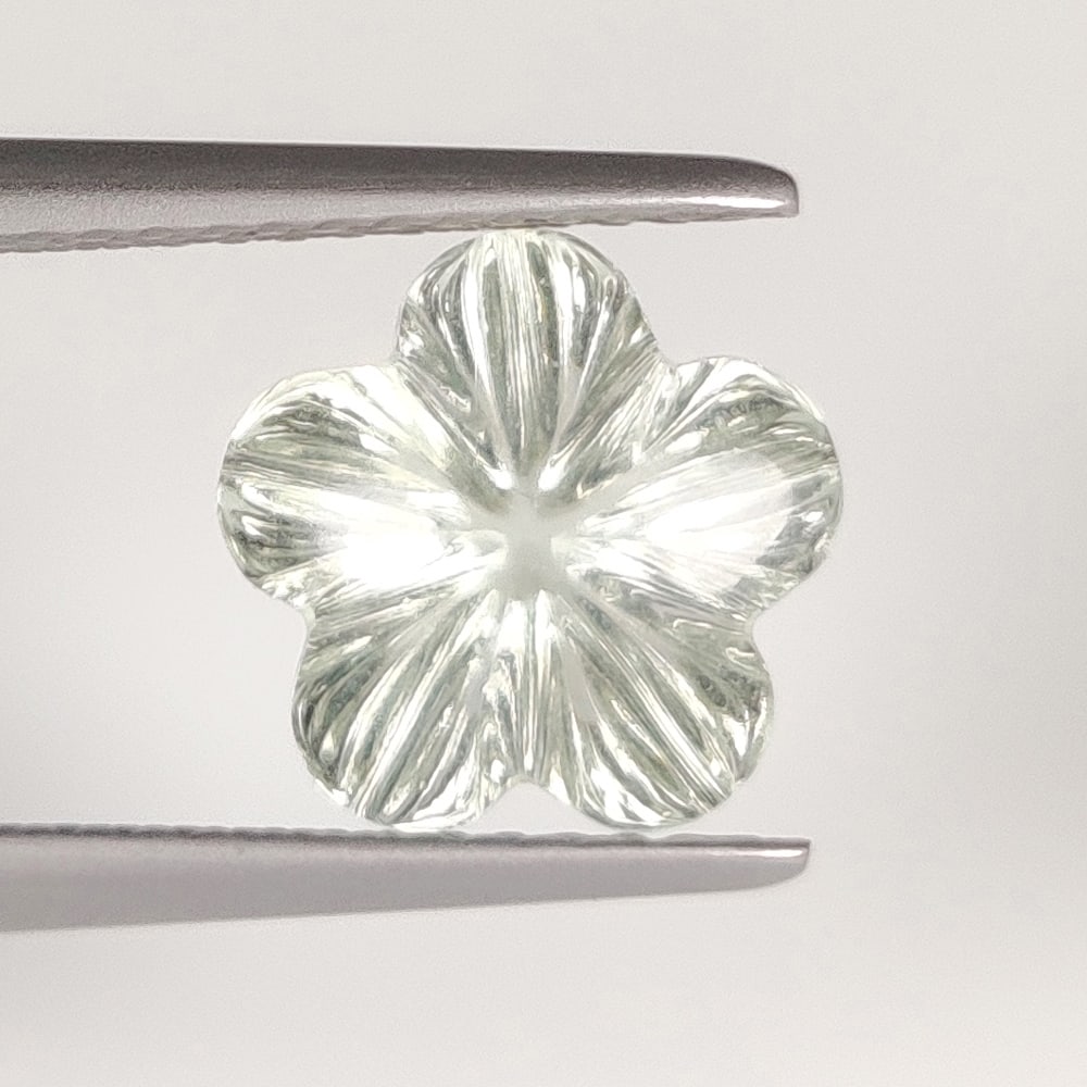 2.48 Ct Natural Green Amethyst Flower Carving: Weight - 2.48 Ct / Size- 8.80 x 8.80 x 5.90 mm / Shape - Flower Carving / Clarity - VVS / Origin - Brazil / Treatment - Heated